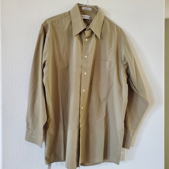 Van Heusen Other - VAN HEUSEN - MEN'S LARGE - 16 1/2  (32/33)  WRINKLE FREE SHIRT